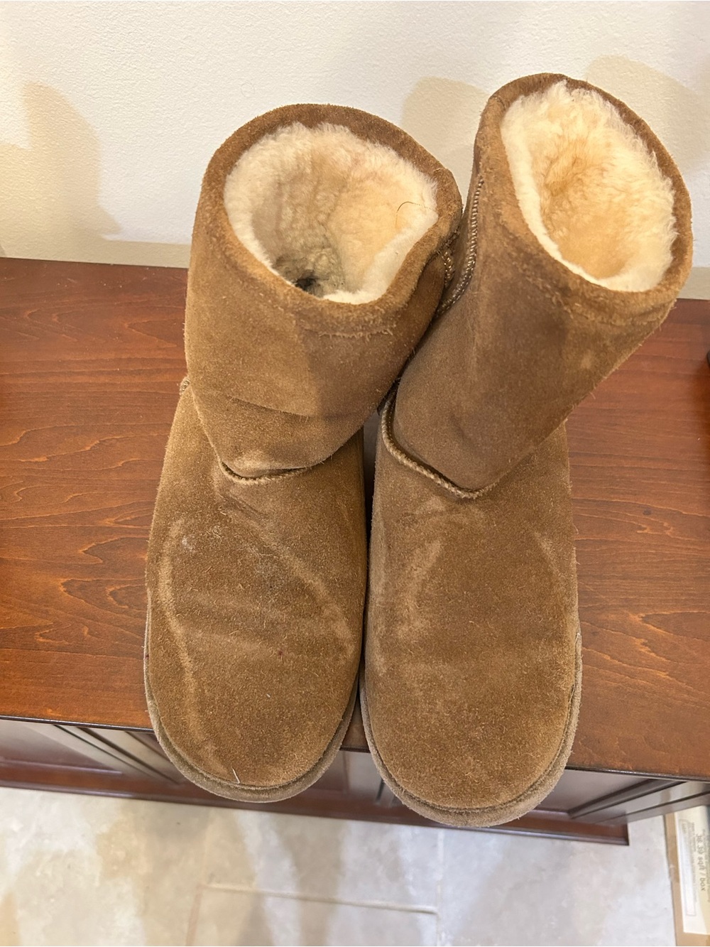 BearPaw Women's Brown Suede Shearling Short Boots size 10
